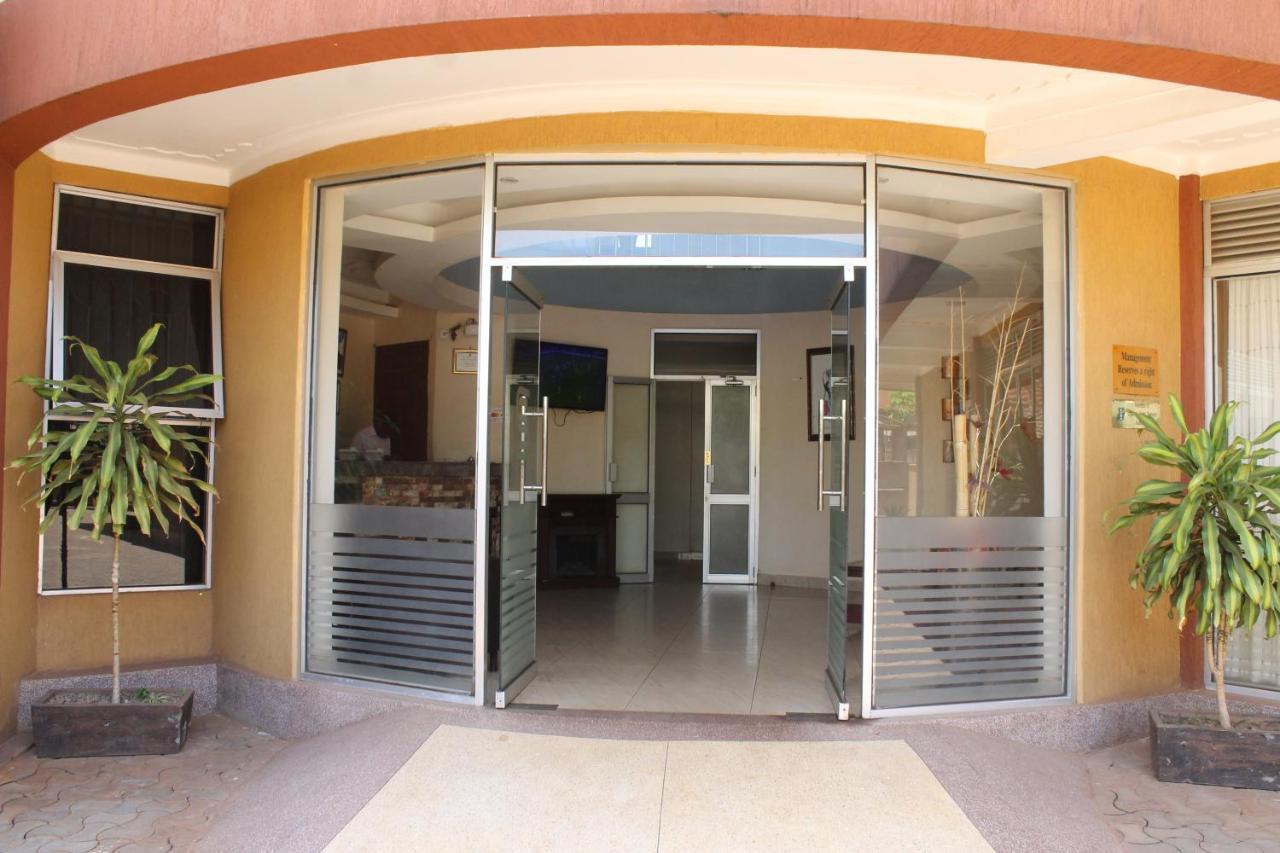 SS Hotel Kampala Bagian luar foto