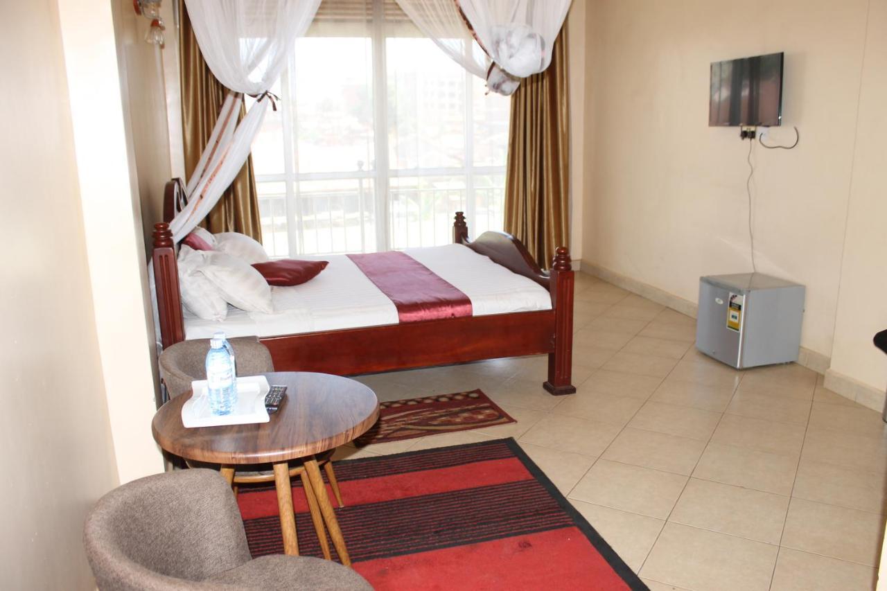 SS Hotel Kampala Bagian luar foto