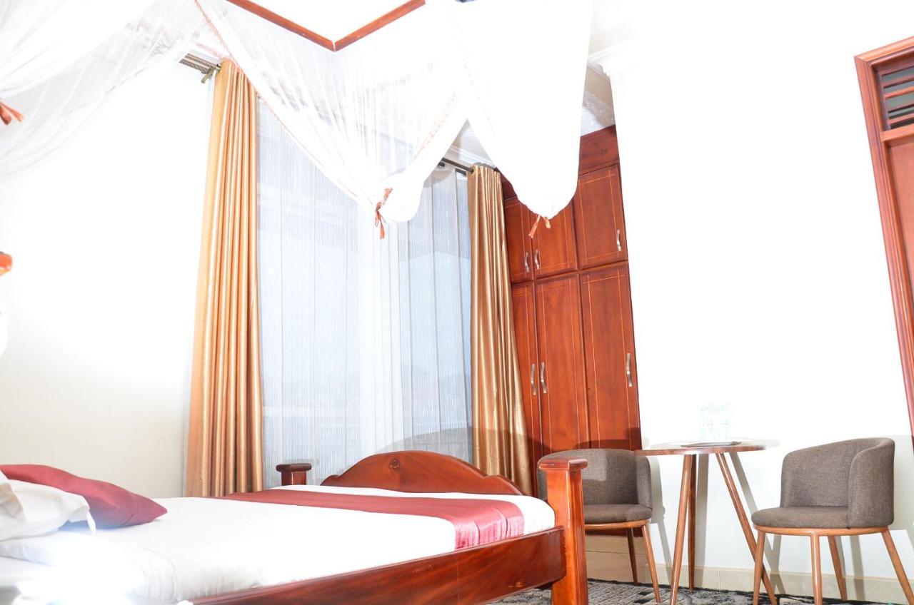 SS Hotel Kampala Bagian luar foto