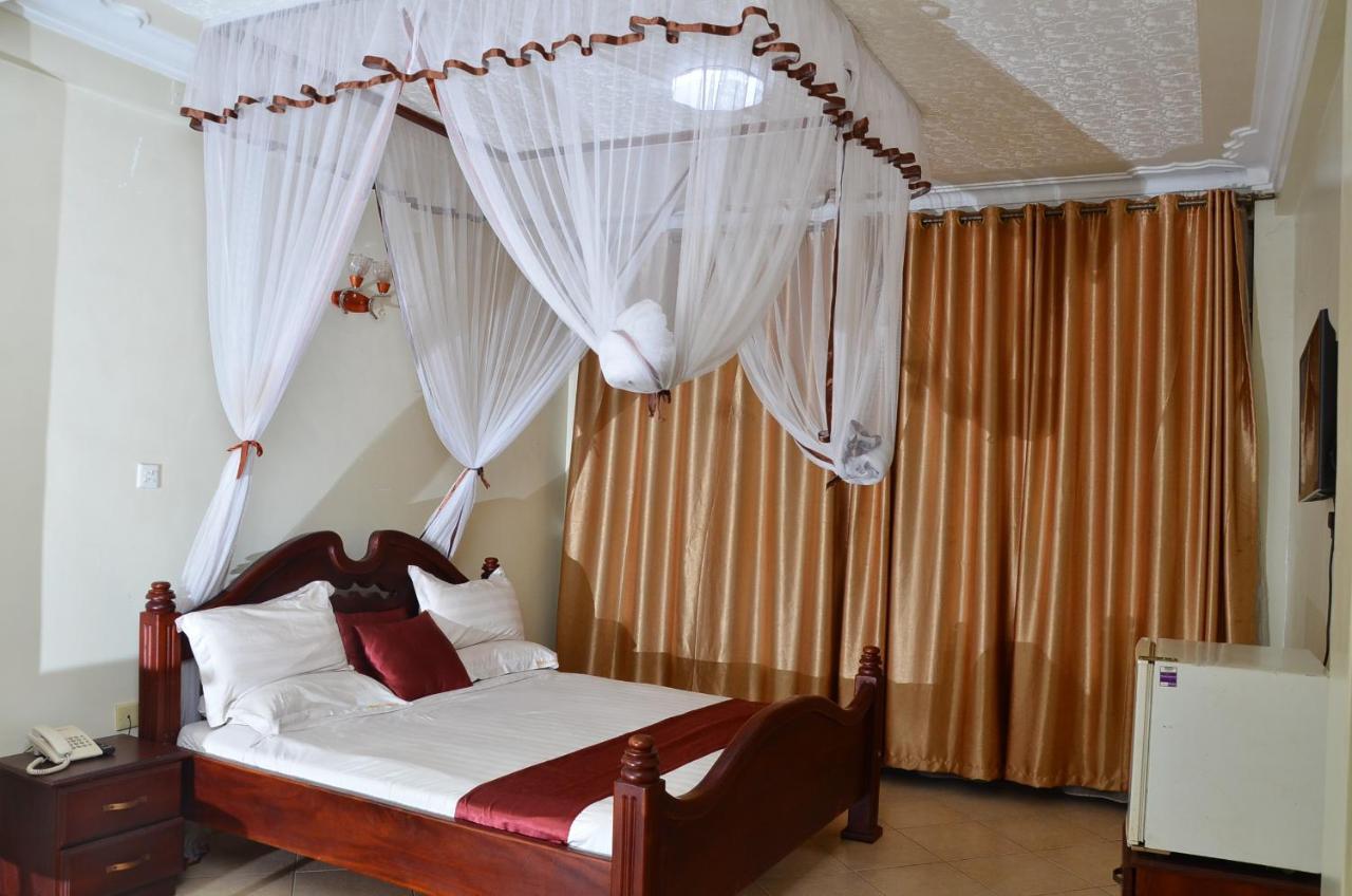 SS Hotel Kampala Bagian luar foto