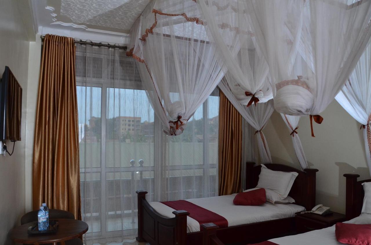 SS Hotel Kampala Bagian luar foto